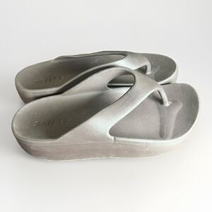 SKIMS Women’s Molded Sandal Flip Flop Thong Slide Comfort Brown EU39 (8.5-9 US)